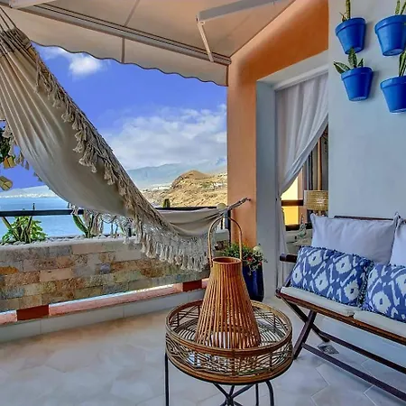 Apartment Luxury 1 Minute To The Beach & Salt Pool