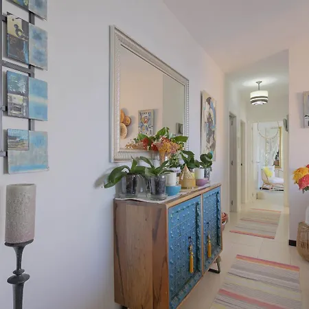 Luxury 1 Minute To The Beach & Salt Pool Apartment