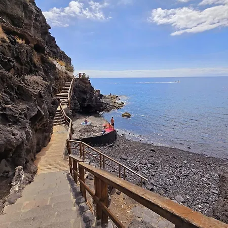 Luxury 1 Minute To The Beach & Salt Pool Apartment Tabaiba