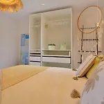 Luxury With Direct Access To The Sea, Two Pools , One Of Them Saltwater, Panoramic Views Of The Sea And Hidden Coves شقة
